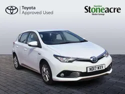 White Used 2017 Toyota Auris Hybrid Business Edition Hatchback | £12,500 (Fair price)