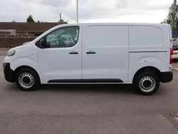 White Used 2023 Peugeot Expert Premium Van | £16,750 (Fair price)