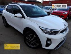 White Used 2019 Kia Stonic SUV | £6,990 (A bit pricey)
