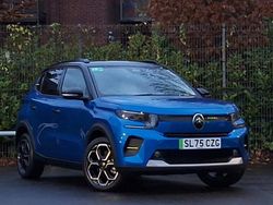 Metallic bright blue New 2025 Citroën e-C3 Hatchback | £19,298 (Fair price)