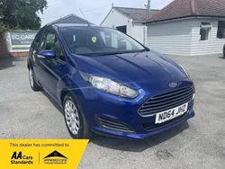 Blue Used 2015 Ford Fiesta Hatchback | £5,990 (Fair price)
