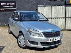 Silver Used 2011 Skoda Fabia Hatchback | £2,295 (Fair price)
