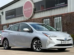 Silver Used 2018 Toyota Prius Business Edition Hatchback | £13,490 (Fair price)
