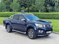 Blue Used 2017 Nissan Navara Tekna Pickup | £15,845 (Fair price)