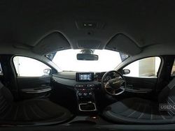 Brown Used 2023 Dacia Jogger Extreme MPV | £15,995 (Fair price)