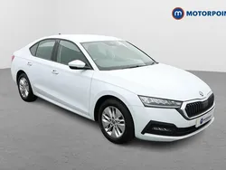 White Used 2021 Skoda Octavia SE Hatchback | £13,899 (Fair price)