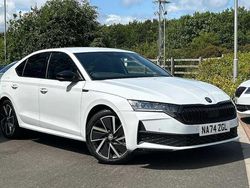 Moon white metallic Used 2025 Skoda Octavia SportLine Hatchback | £26,995
