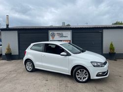 White Used 2015 VW Polo SE Hatchback | £6,995 (Fair price)
