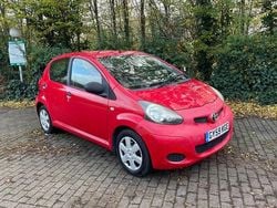 Red Used 2009 Toyota Aygo Hatchback | £950 (Super price)