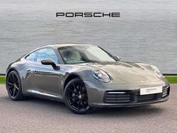 Aventurine green Used 2020 Porsche 911 Coupe | £81,490 (Fair price)