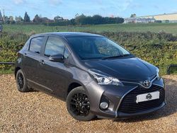 Grey Used 2017 Toyota Yaris Hatchback | £7,882 (Fair price)