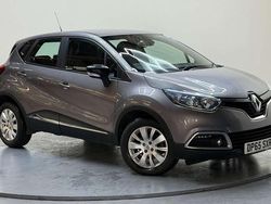 Grey Used 2016 Renault Captur Expression+ SUV | £3,750 (Fair price)