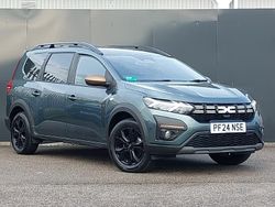Green Used 2024 Dacia Jogger Extreme MPV | £21,998 (A bit pricey)