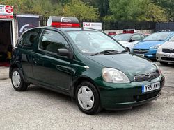 Green Used 2001 Toyota Yaris Hatchback | £4,295 (Expensive)