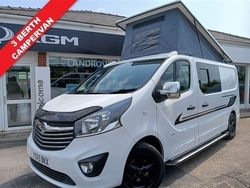 White Used 2015 Vauxhall Vivaro Sportive Van | £14,999