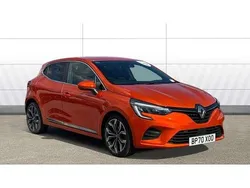 Valencia orange Used 2021 Renault Clio V Version S Hatchback | £10,491 (Fair price)
