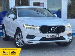White Used 2019 Volvo XC60 Momentum SUV | £18,950 (Fair price)