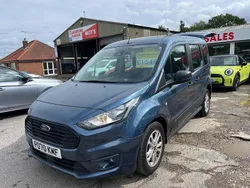 Blue Used 2020 Ford Tourneo Connect Zetec MPV | £14,595 (Fair price)