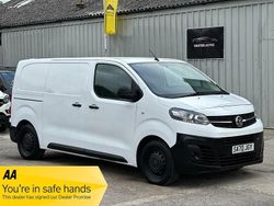 White Used 2020 Vauxhall Vivaro Edition Van | £10,990 (Good price)