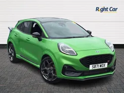 Mean green Used 2022 Ford Puma ST SUV | £17,699 (Fair price)