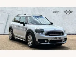 Light white Used 2018 Mini Cooper S Countryman Classic SUV | £16,795 (Fair price)