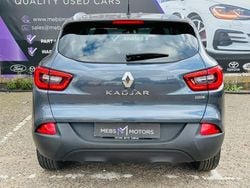 Grey Used 2016 Renault Kadjar Dynamique SUV | £8,750 (Fair price)