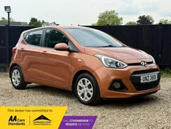 Orange Used 2014 Hyundai i10 SE Hatchback | £5,495 (Fair price)