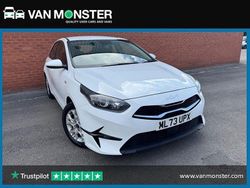 White Used 2023 Kia Ceed Hatchback | £14,837 (Good price)