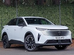 White New 2025 Peugeot 3008 Allure SUV | £29,998 (Good price)