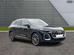 Black Used 2025 Audi Q5 Advanced SUV | £54,195 (Expensive)