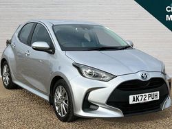 Silver Used 2022 Toyota Yaris Hybrid | £16,169 (Good price)