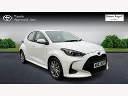 White Used 2023 Toyota Yaris Hybrid Hatchback | £17,188 (Fair price)