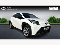 White Used 2024 Toyota Aygo X PURE SUV | £15,199