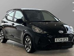 Black Used 2024 Hyundai i10 Advanced Hatchback | £14,654 (Fair price)
