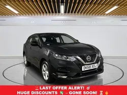 Black Used 2018 Nissan Qashqai Acenta Premium SUV | £10,599 (Super price)
