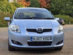 Blue Used 2007 Toyota Auris Hatchback | £3,995 (A bit pricey)