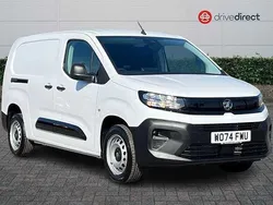 White New 2025 Vauxhall Combo S MPV | £17,995 (Fair price)