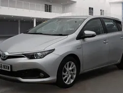 Silver Used 2019 Toyota Auris Hybrid Hatchback | £11,990 (Fair price)