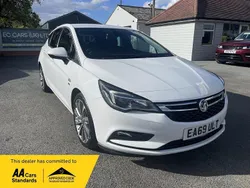 White Used 2019 Vauxhall Astra S Hatchback | £7,750 (Fair price)