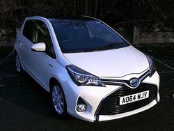 Used 2014 Toyota Yaris Hybrid | £9,495 (Fair price)
