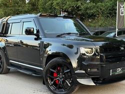 Used 2021 Land Rover Defender SE Dynamic SUV | £64,995