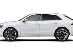 New 2025 Audi SQ8 SUV | £114,901