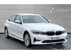 Alpine white Used 2021 BMW 330e Comfort Edition Sedan | £19,875 (Good price)