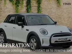 White Used 2023 Mini Cooper Classic Hatchback | £20,100 (Good price)