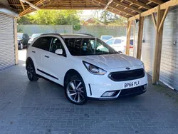 White Used 2017 Kia Niro 3 SUV | £11,495 (Good price)