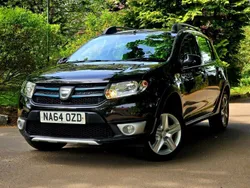 Black Used 2014 Dacia Sandero Lauréate Hatchback | £4,295 (Fair price)