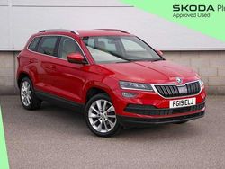 Velvet red metallic Used 2019 Skoda Karoq SE L SUV | £13,890 (Fair price)
