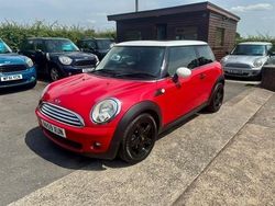 Red Used 2009 Mini Cooper Hatch Hatchback | £2,995 (A bit pricey)