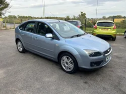 Blue Used 2006 Ford Focus Ghia Hatchback | £1,995 (Fair price)