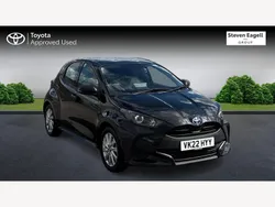 Black Used 2022 Toyota Yaris Hybrid Hatchback | £16,107 (Good price)